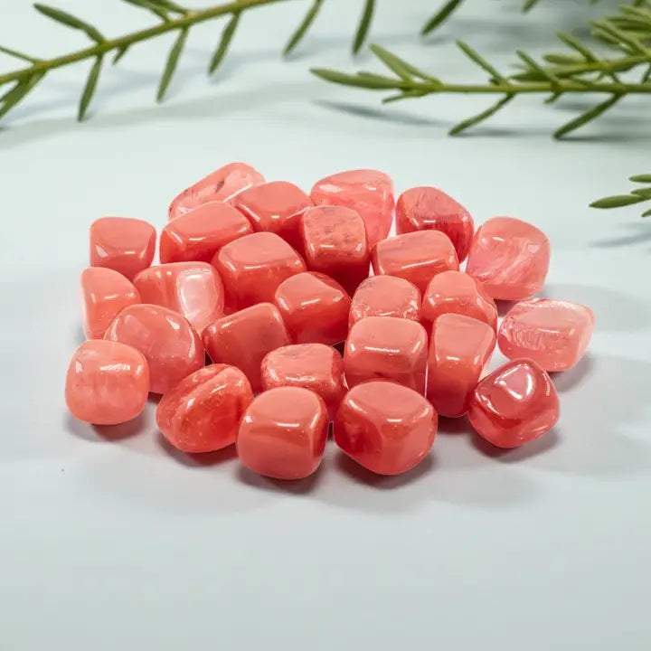 Rumpuhiottu Kirsikka-Kvartsi (Cherry Quartz) 20-30mm