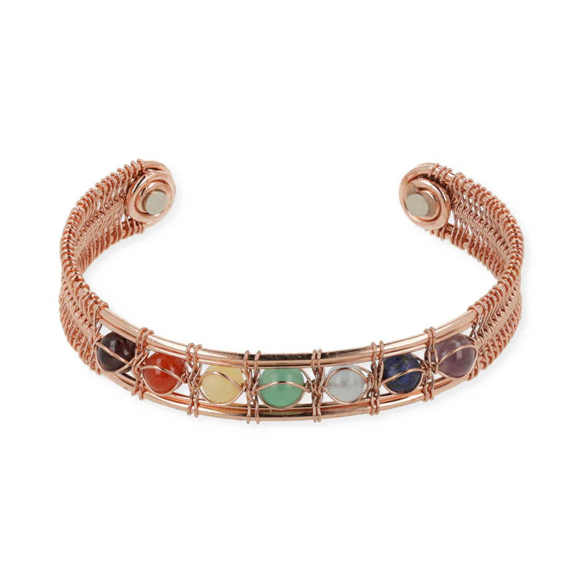 Kopparfärgat magnetarmband - med chakrakristaller