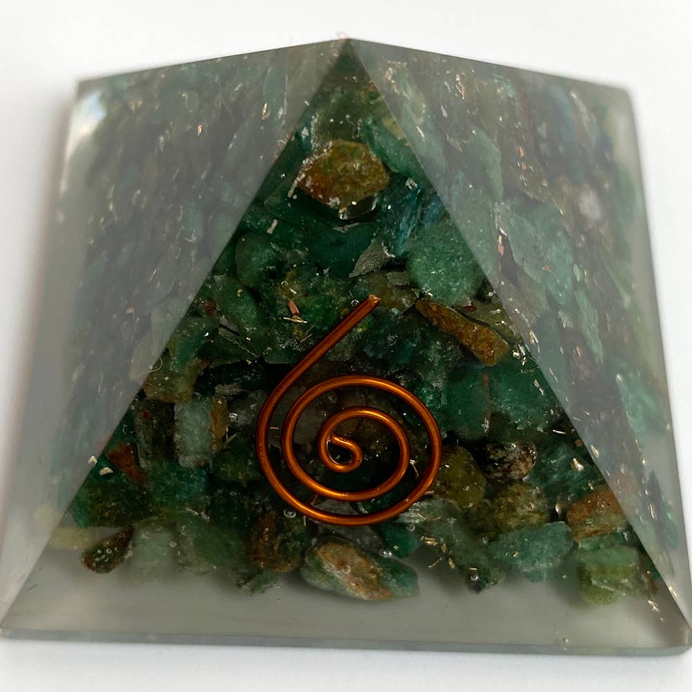 Orgonit Reiki Healing Pyramid, 4-5,5 cm