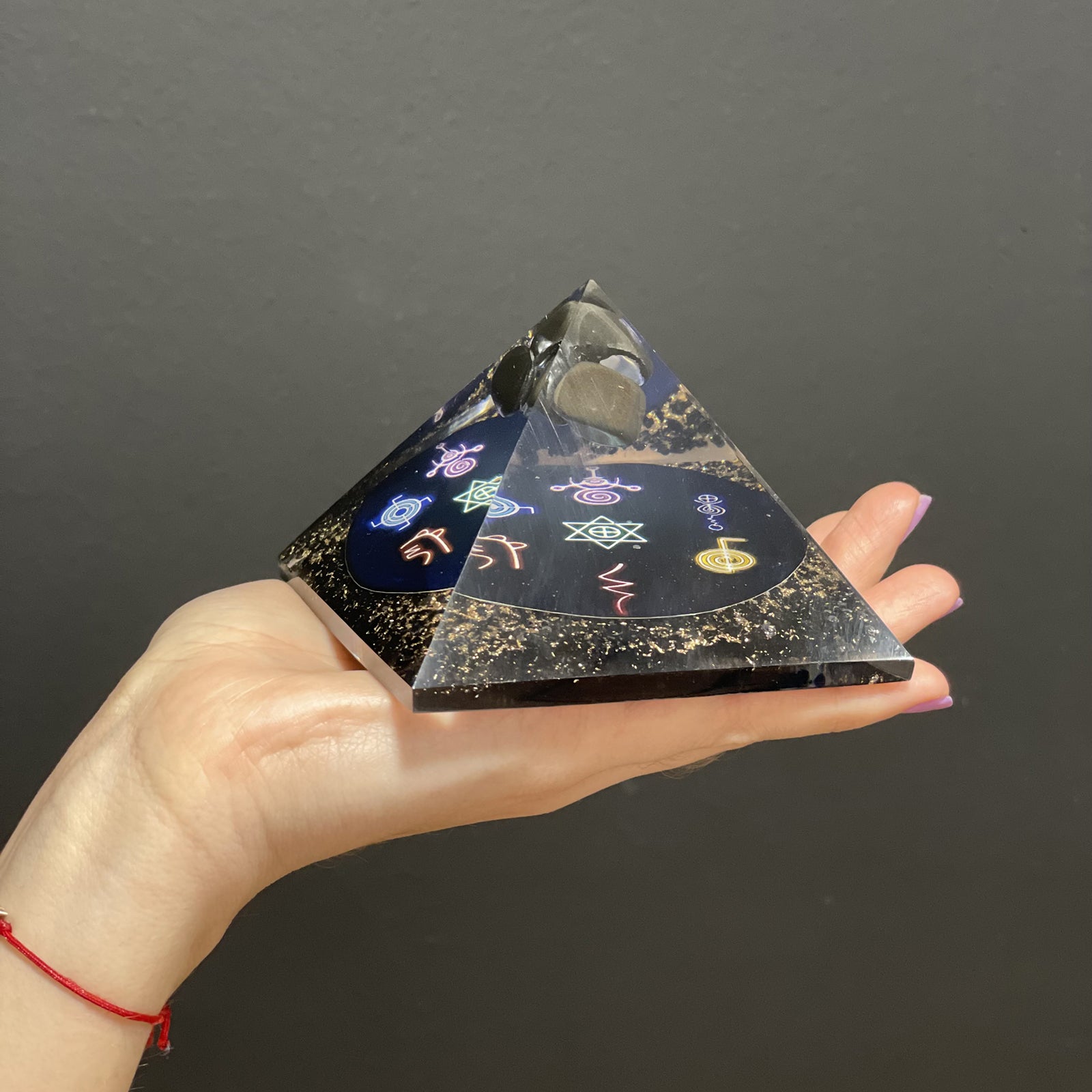 Orgonit Pyramid Midnight Reiki 90mm