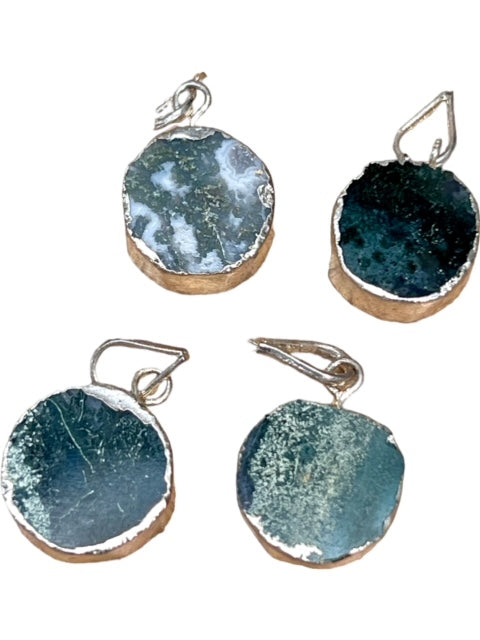 Hänge Mossagat, Silver