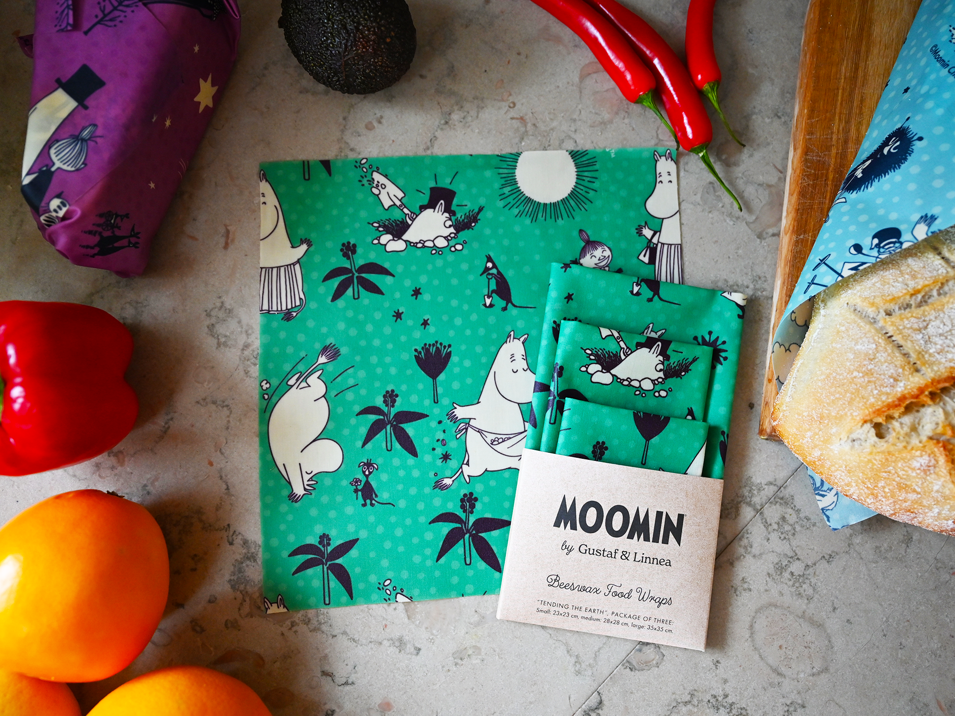 Moomin by G&L - Mehiläisvahakääre "Tending the Earth"