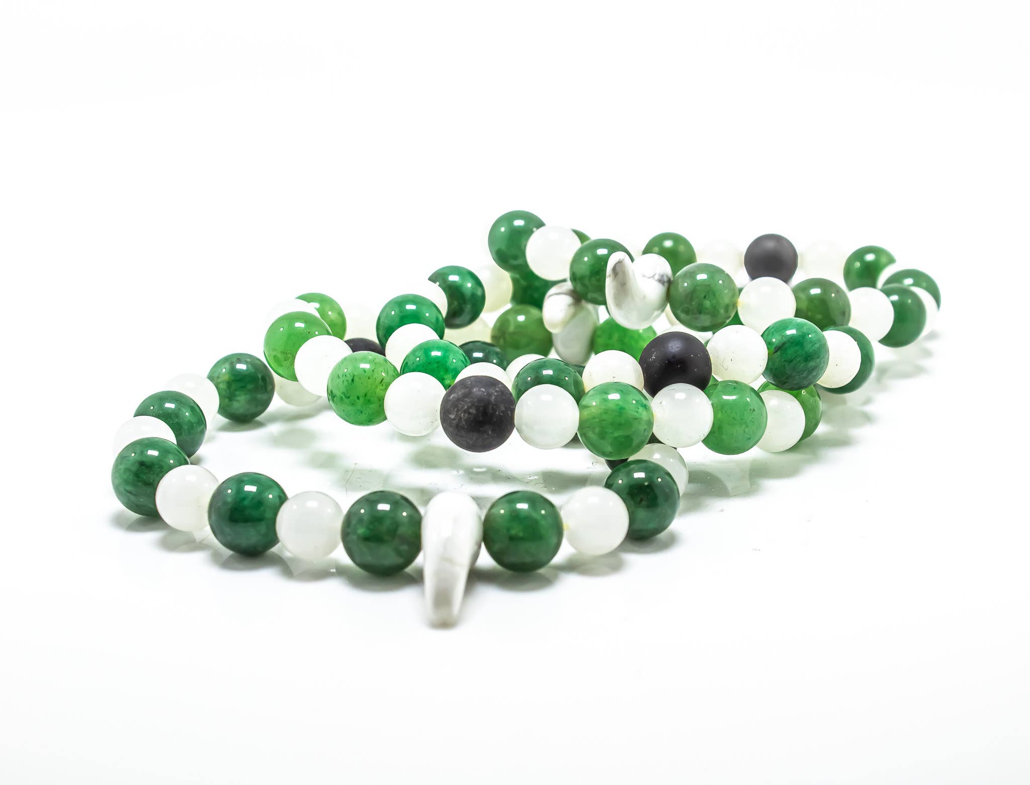 Howlite claw Bracelet