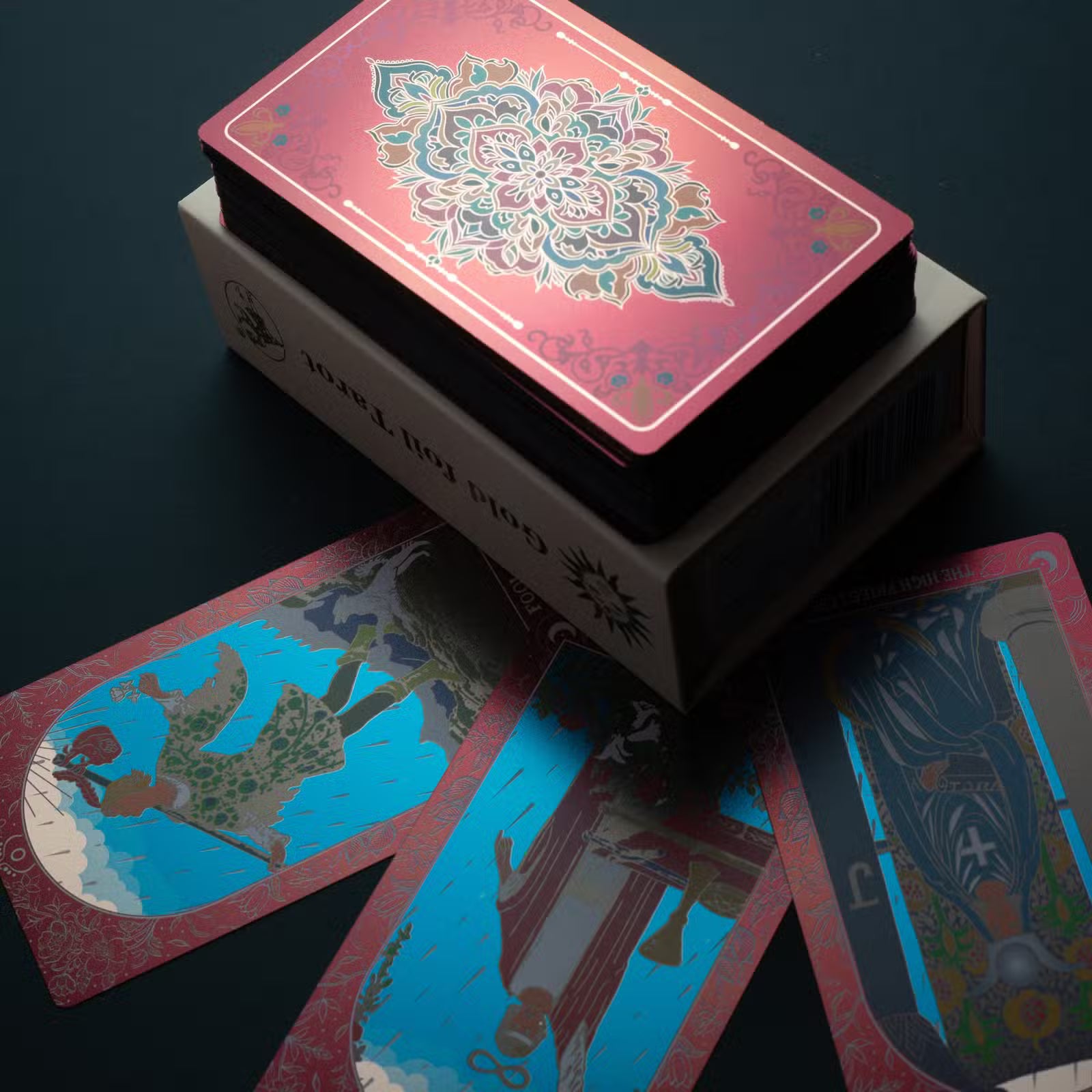 Rosa presentask för Ruby Foil-tarotkort – med häfte